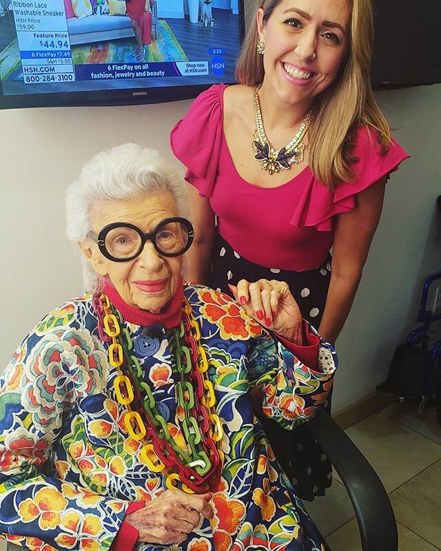 It was a magical week!! 💃 A woman who needs no introduction, the beyond fabulous @iris.apfel at @hsn 👑🤩 .
.
#lovehsn #irisapfel  #orlandoblogger
#orlandoblog #orlandofashionblog